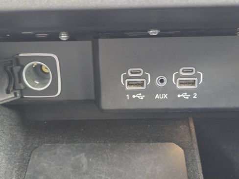 Used 2024 Jeep Wagoneer L Series II w/ Flexible Seating Group RWD image 22