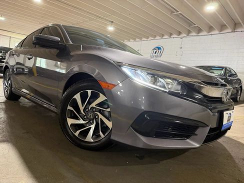 Used 2017 Honda Civic EX image 5