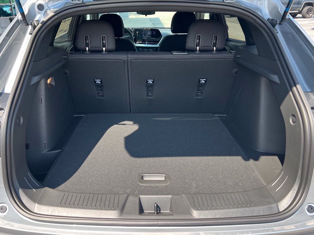 New 2026 Chevrolet Trax RS w/ Sunroof Package FWD image 22