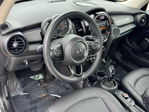 Used 2020 MINI Cooper 2-Door Hardtop image 16