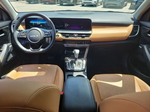 Certified 2024 Kia Seltos SX w/ SX Sunroof Package AWD/4WD image 13