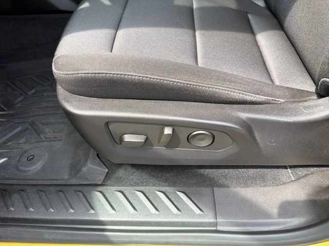 Certified 2024 Chevrolet Colorado Trail Boss w/ Technology Package AWD/4WD image 22