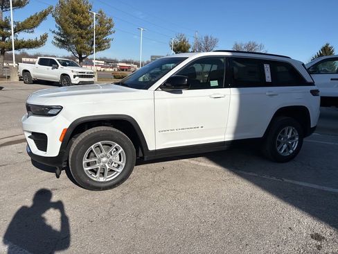 New 2026 Jeep Grand Cherokee Laredo X AWD/4WD image 15