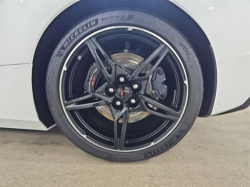 Certified 2025 Chevrolet Corvette Stingray Premium Conv w/ Z51 Performance Package image 32