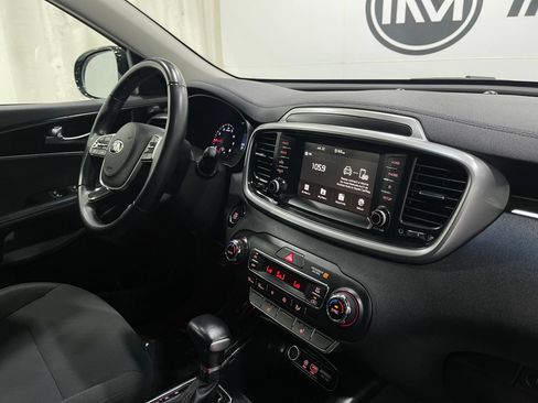 Used 2020 Kia Sorento S FWD image 18
