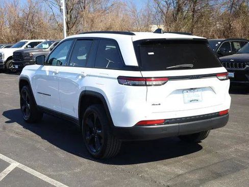 Certified 2022 Jeep Grand Cherokee Altitude image 6