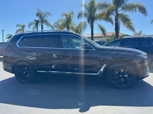 Used 2024 BMW X7 xDrive40i w/ Premium Package AWD/4WD image 5
