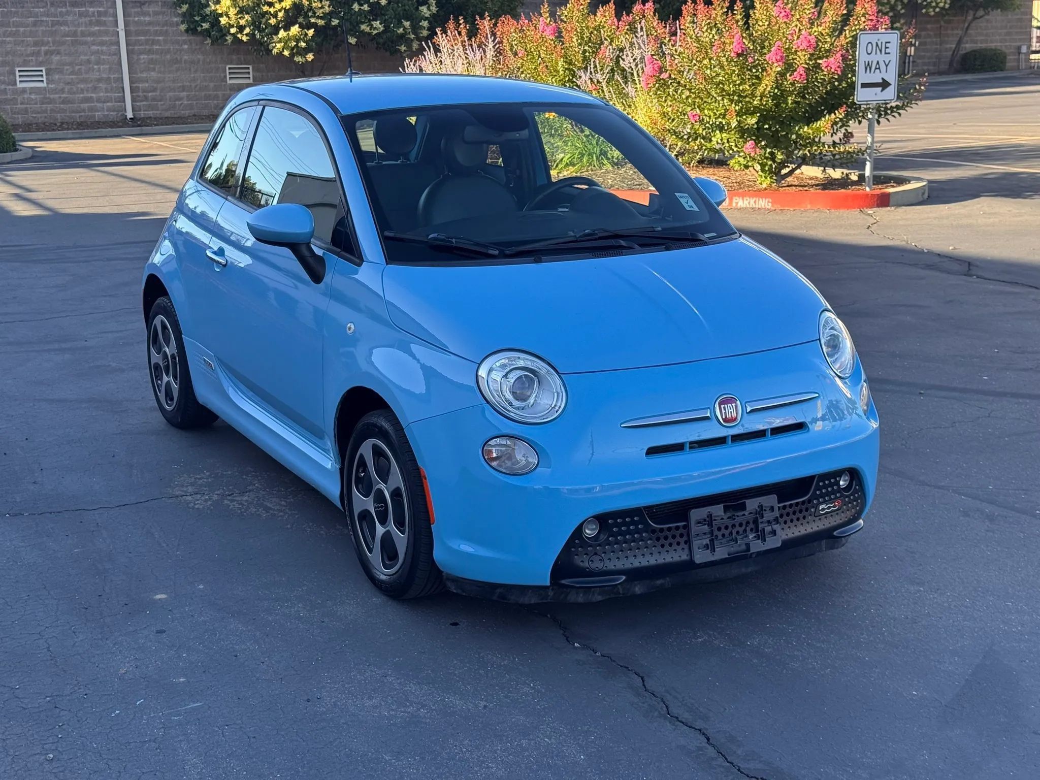 Used 2015 FIAT 500 e FWD image 8