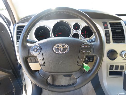 Used 2008 Toyota Sequoia Limited RWD image 13