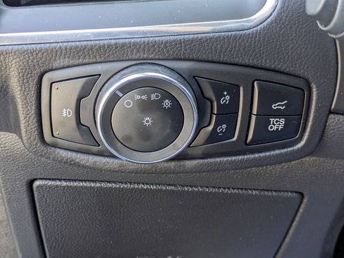 Used 2024 Ford Edge Titanium image 25