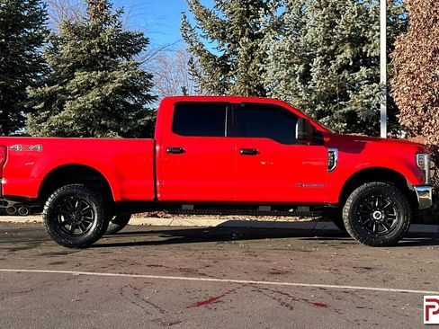 Used 2018 Ford F350 XLT w/ Camper Package image 3