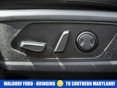 Used 2025 Kia Sportage EX FWD image 32