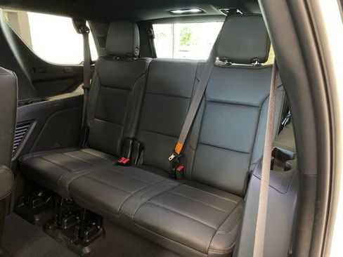 Used 2024 Chevrolet Tahoe High Country image 10