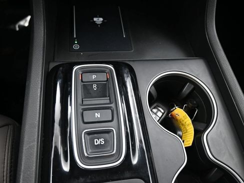 Used 2024 Honda Pilot Touring image 17