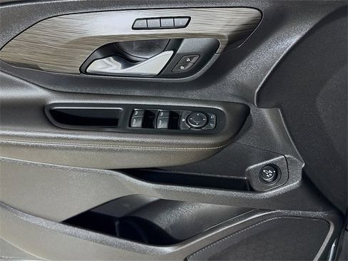 Used 2021 GMC Terrain SLT image 15