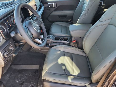 New 2026 Jeep Gladiator Mojave image 12