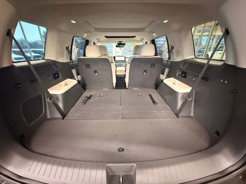 Used 2025 Hyundai Santa Fe Calligraphy image 11