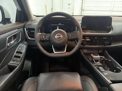 Used 2023 Nissan Rogue Platinum w/ Platinum Premium Package image 23