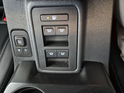 Used 2025 Ford Bronco Outer Banks image 29