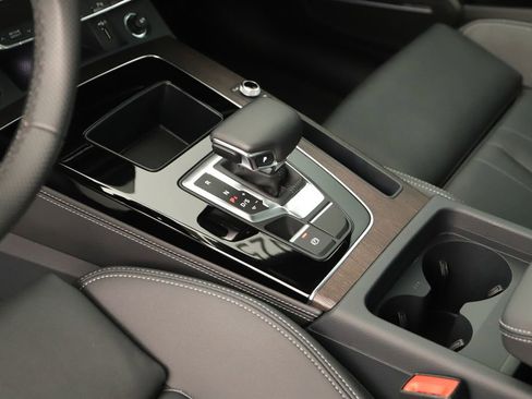 Certified 2025 Audi Q5 e Premium Plus w/ Premium Plus Package image 17