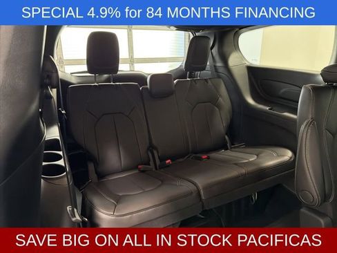 New 2026 Chrysler Pacifica Select AWD/4WD image 23