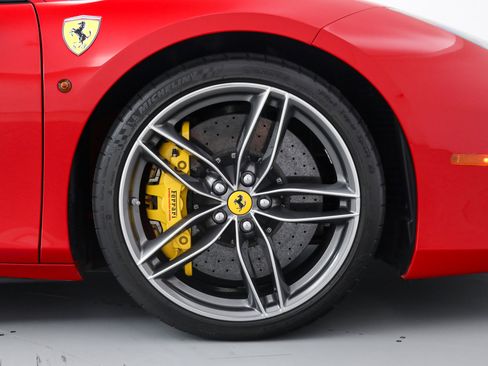 Used 2018 Ferrari 488 GTB image 38