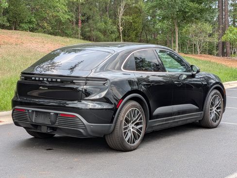 Used 2025 Porsche Macan Electric RWD image 24