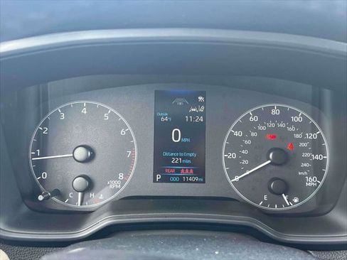 Certified 2023 Toyota Corolla Cross LE w/ Moonroof Package image 25