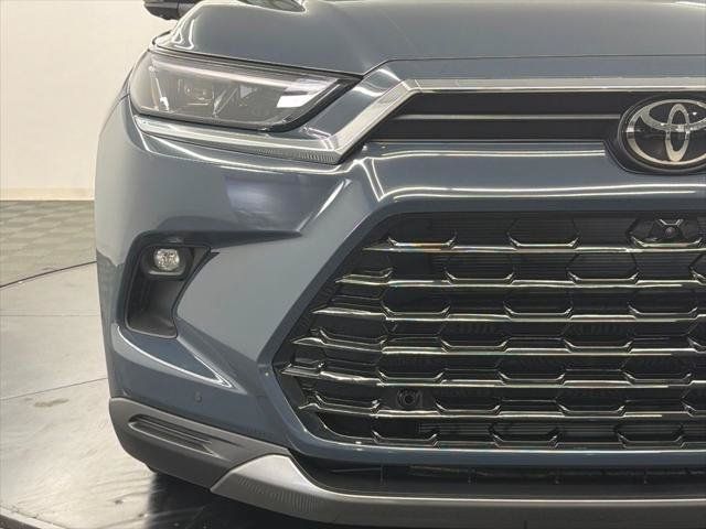 Certified 2026 Toyota Grand Highlander AWD image 9