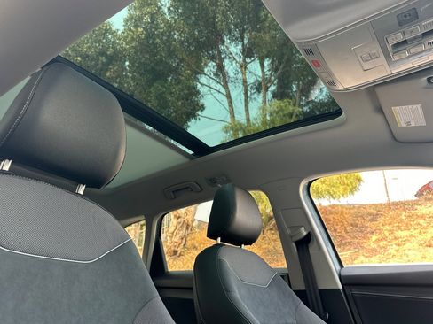 New 2025 Volkswagen Taos SE image 15