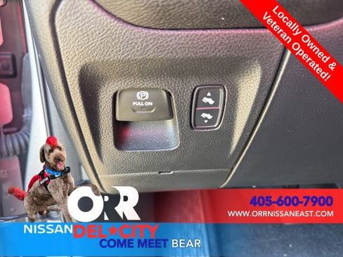 Used 2025 RAM 1500 Laramie AWD/4WD image 21