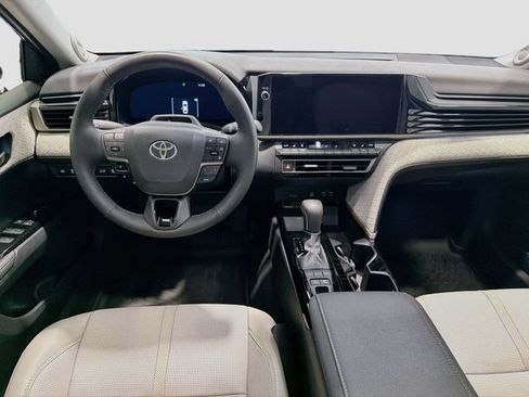Used 2026 Toyota Camry XLE w/ Premium Plus Package FWD image 20