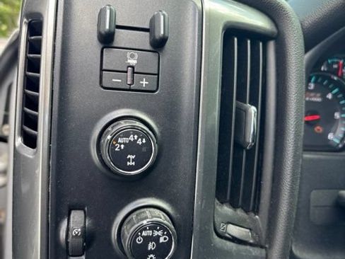 Used 2017 Chevrolet Silverado 1500 LT w/ All Star Edition AWD/4WD image 11