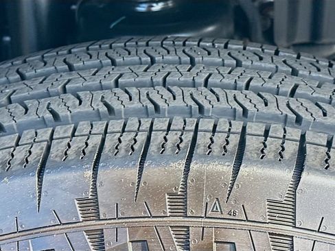 Used 2024 Jeep Wrangler Unlimited Sport AWD/4WD image 32