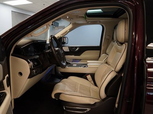 Used 2018 Lincoln Navigator Black Label image 4