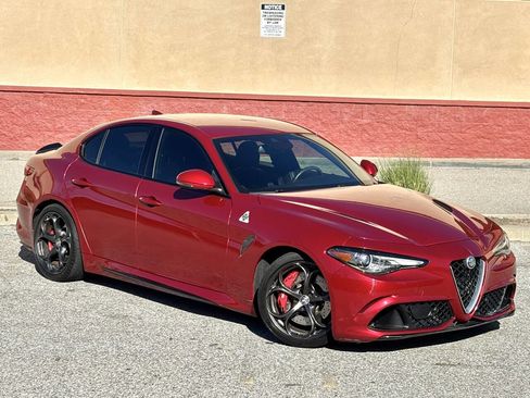 Used 2017 Alfa Romeo Giulia Quadrifoglio image 1