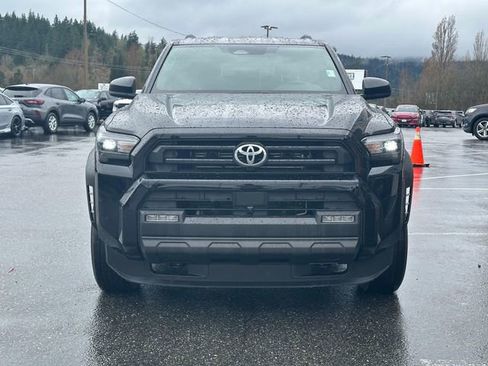 Used 2025 Toyota 4Runner SR5 image 7
