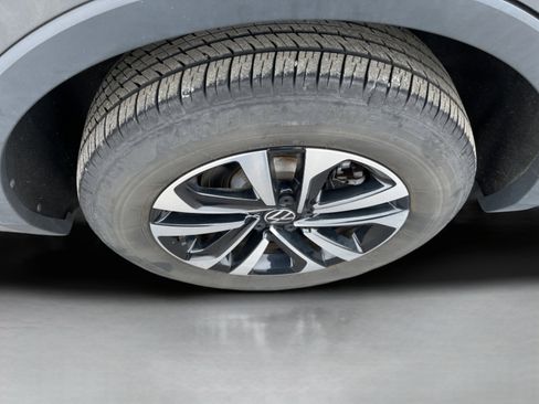 Used 2022 Volkswagen Tiguan S w/ Driver Assistance Package image 9