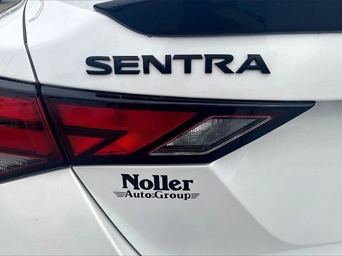 Used 2023 Nissan Sentra SR w/ Midnight Edition Package image 8