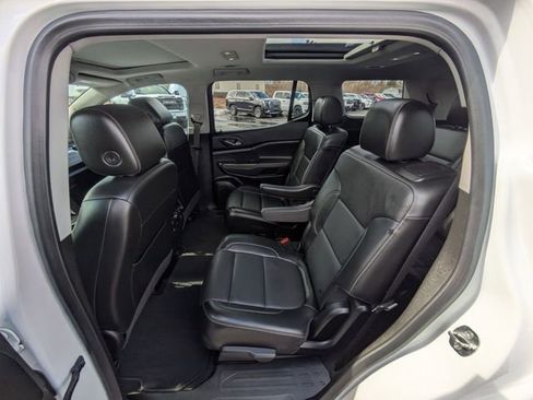 Used 2023 GMC Acadia SLT w/ Elevation Edition image 31