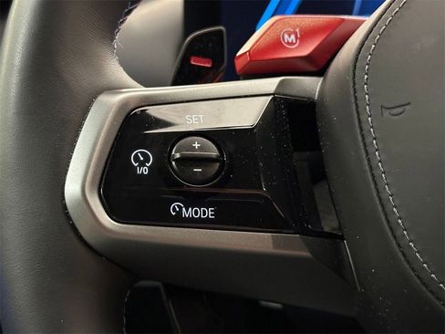 Used 2025 BMW M5 w/ Carbon Package image 21