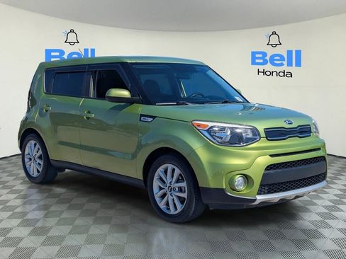 Used 2018 Kia Soul + image 6