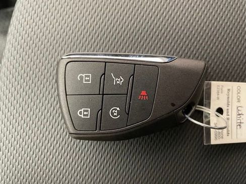 New 2026 Chevrolet Equinox LT w/ Convenience Package II image 19