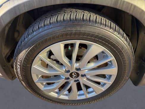 Used 2023 INFINITI QX50 Luxe image 8