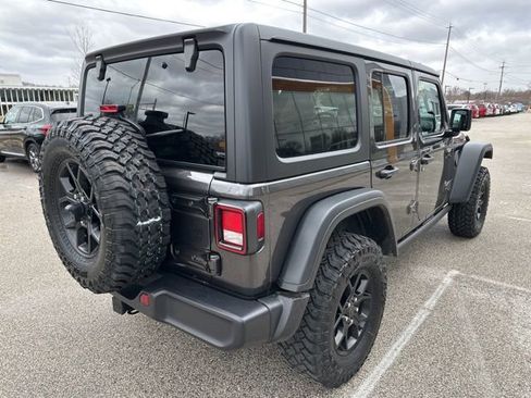 Used 2025 Jeep Wrangler Unlimited Sport AWD/4WD image 6
