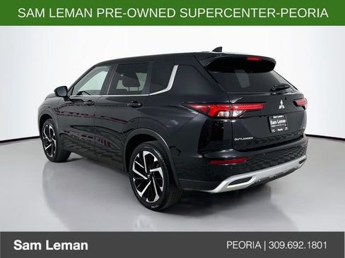 Used 2024 Mitsubishi Outlander AWD image 5