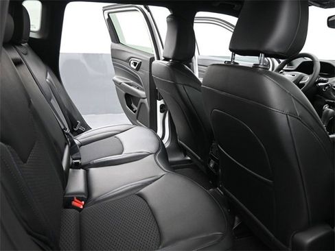 New 2026 Jeep Compass Latitude image 20