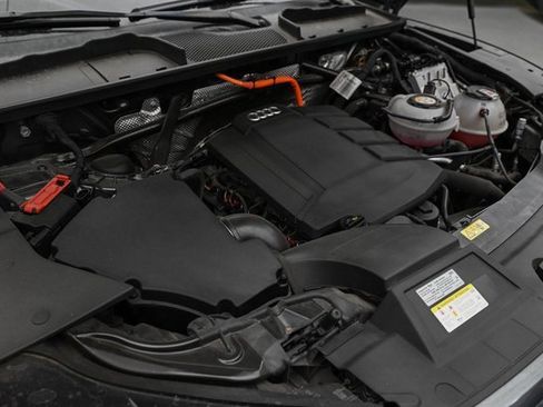 Used 2022 Audi Q5 e Premium w/ Convenience Package image 30