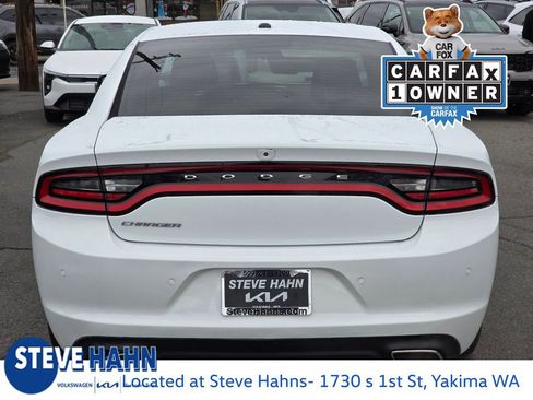 Used 2021 Dodge Charger SXT w/ Driver Convenience Group image 4