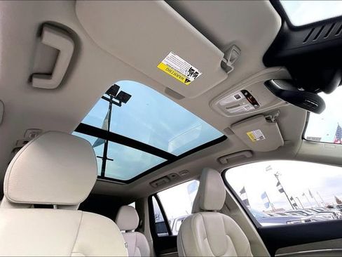 Used 2024 Volvo XC90 B6 Plus w/ Protection Package Premier image 22